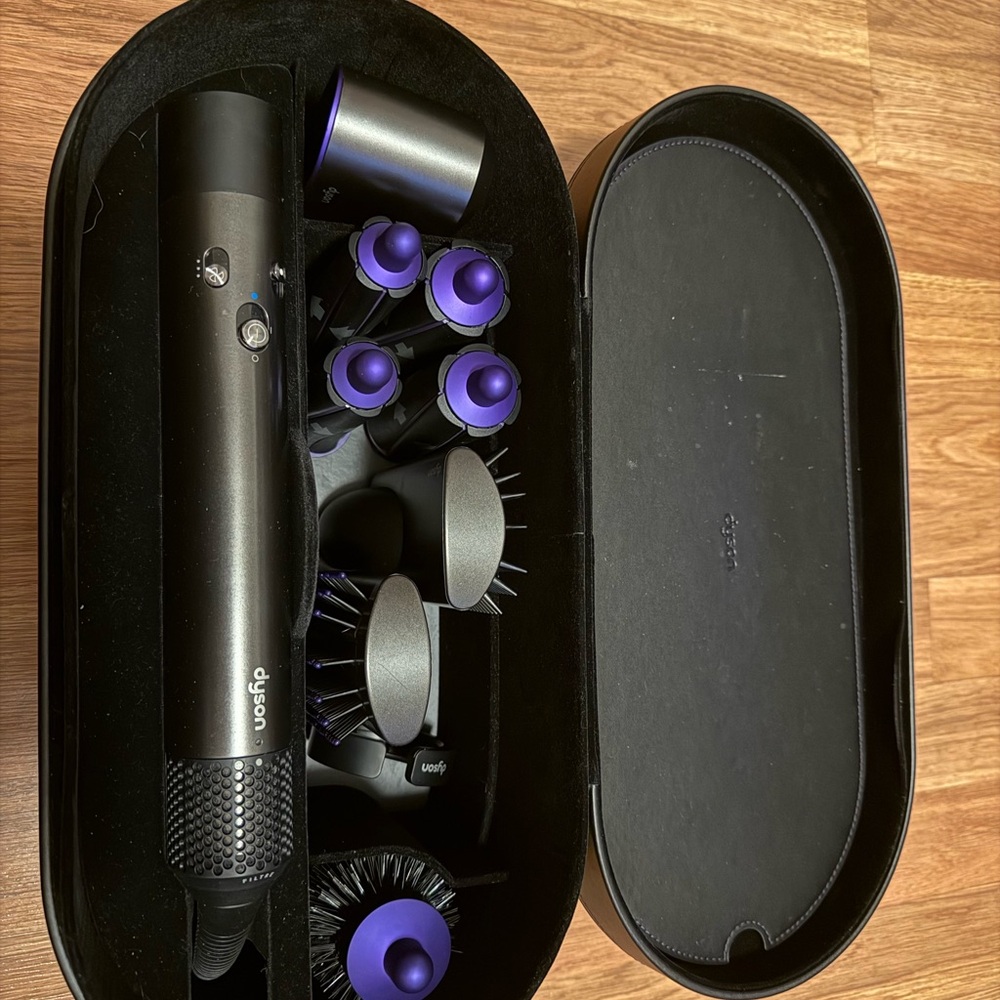 Dyson Airwrap- Black and Purple
